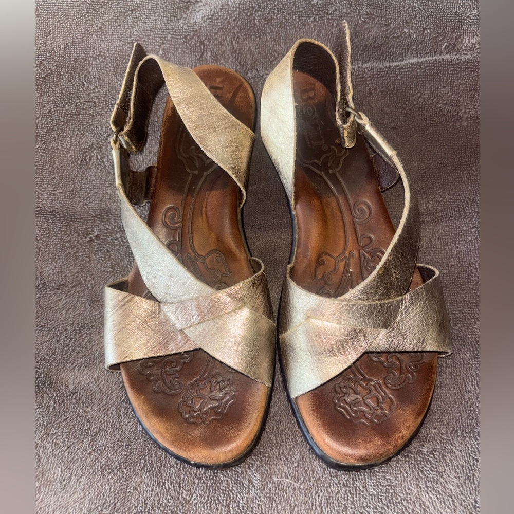 Born gold leather sandals size 7
